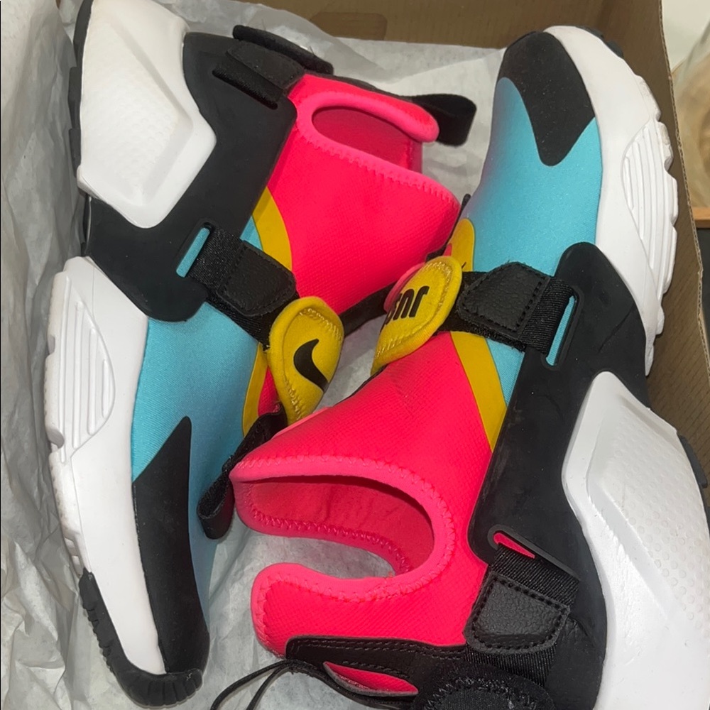 Nike Air Huarache Pink and Blue Athletic Shoes